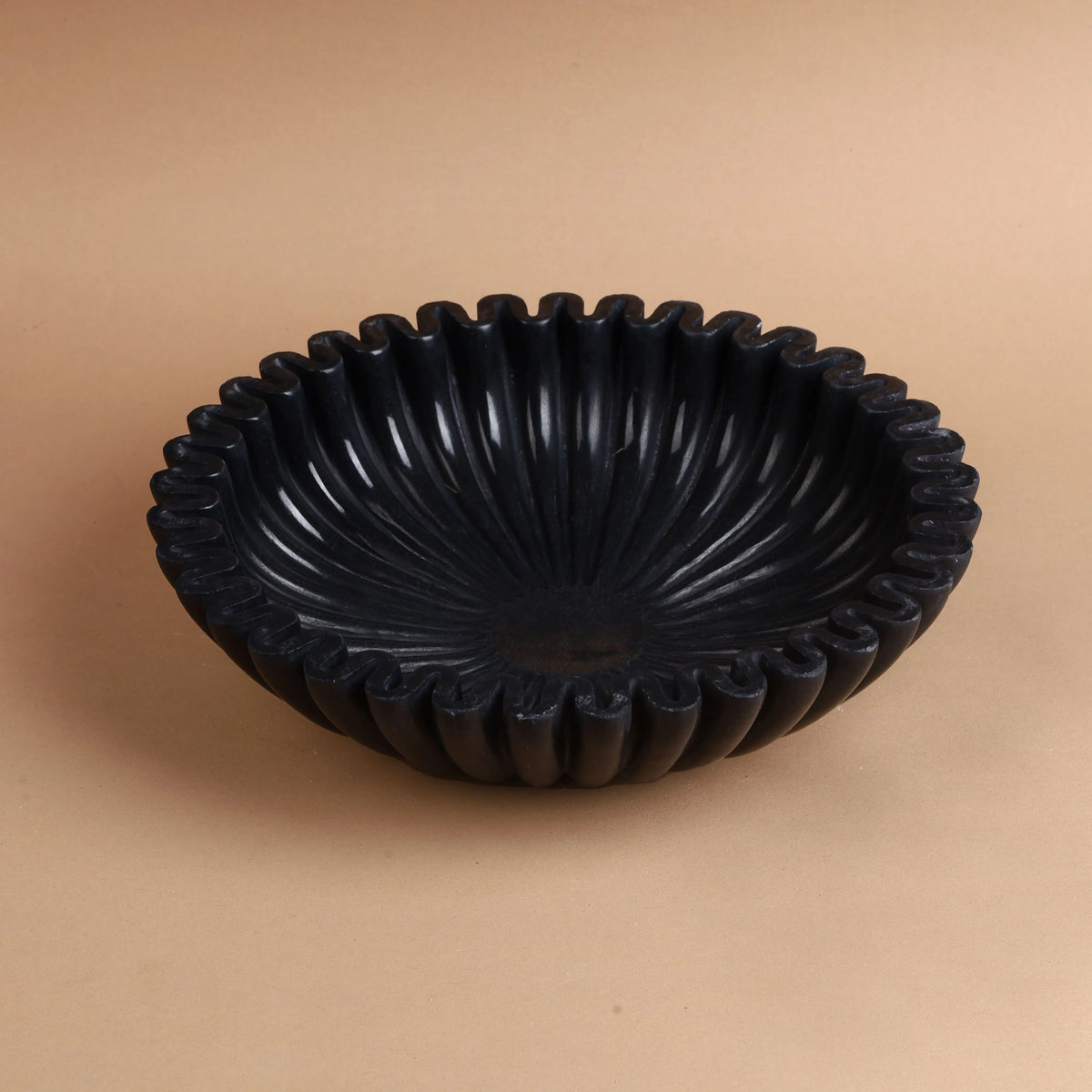 Ripple Bowl – Black Marble Fluted Bowl with Wavy Rim