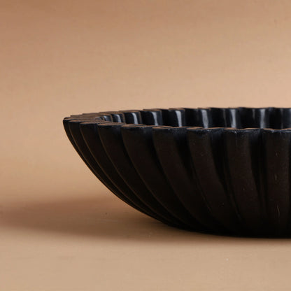 Ripple Bowl – Black Marble Fluted Bowl with Wavy Rim
