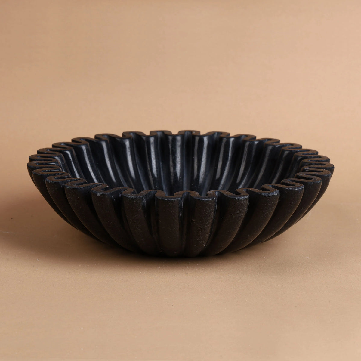 Ripple Bowl – Black Marble Fluted Bowl with Wavy Rim